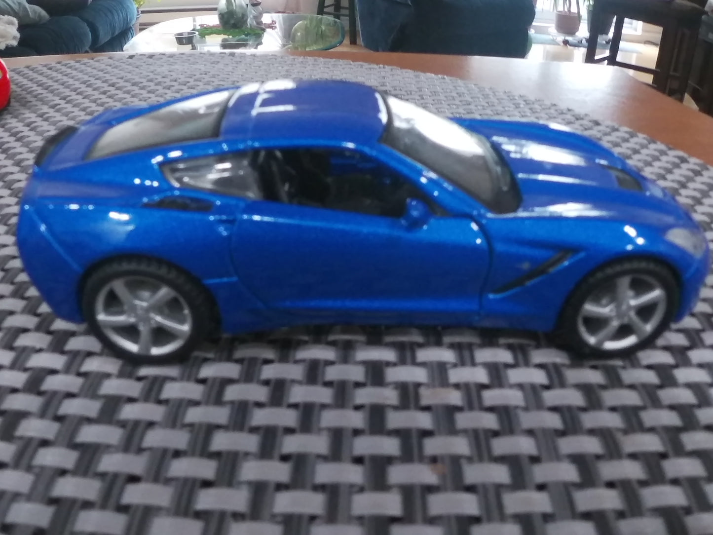 Corvette 2014 Stingray Scale 1/43 made by Maisto in Blue