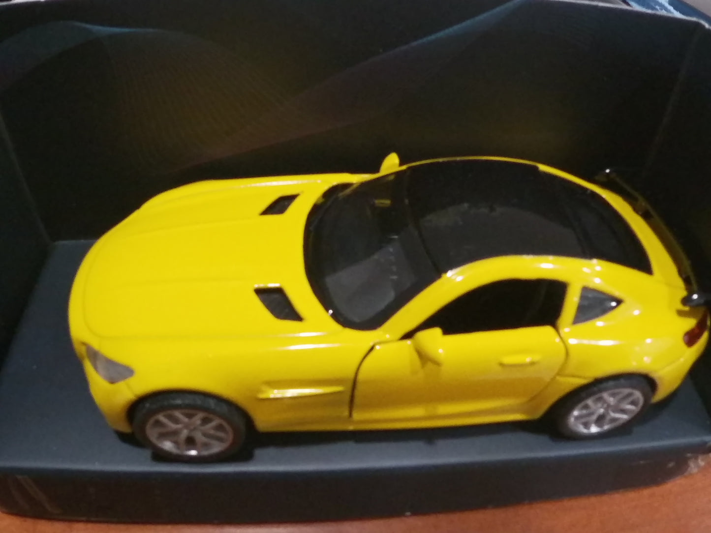 Montoy Die-cast Model Mercedes Benz AMG GT   Pull Back action