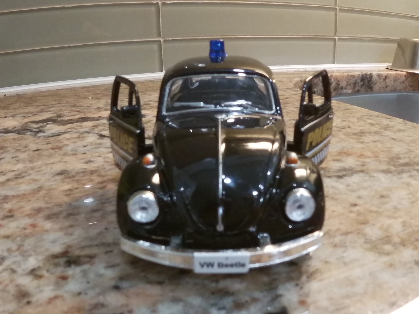 Volkswagen Beetle Police car With Pull Back Action An Offcial License Product