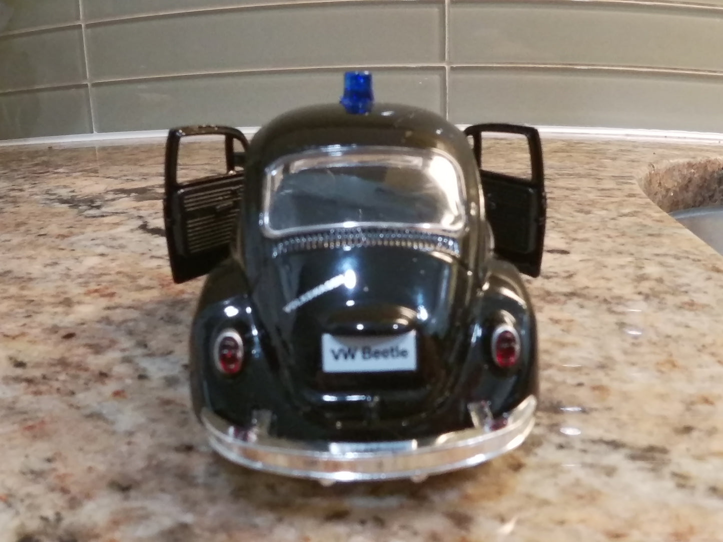 Volkswagen Beetle Police car With Pull Back Action An Offcial License Product