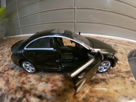 Mercedes Benz CLS 63 AMG A licensed product Pull back action doors open