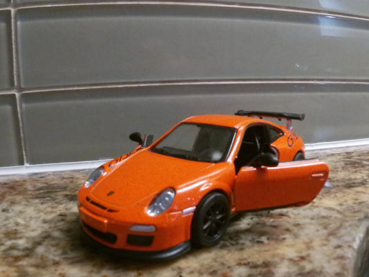 Porsche GT3 RS pull back action and doors open Scale 1/36